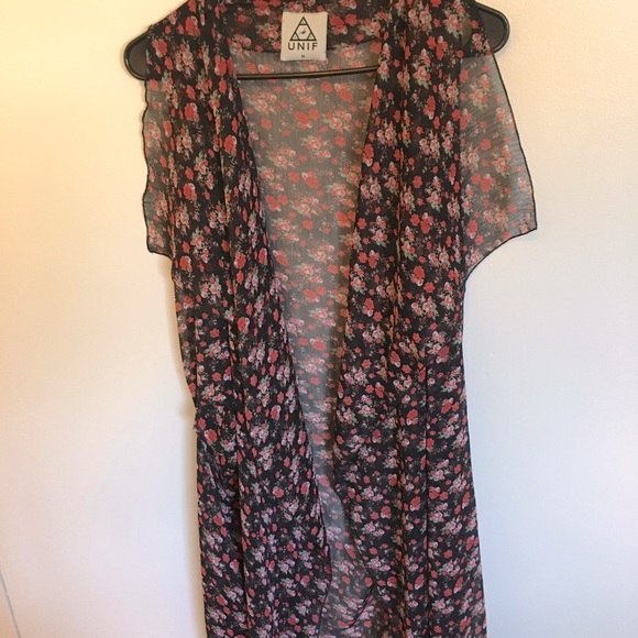 Unif shawl - Picture 1 of 2